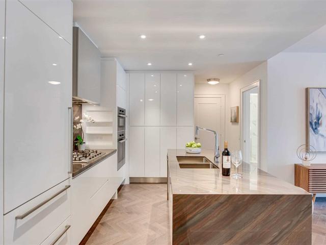 902 - 118 Merchants' Wharf Ave