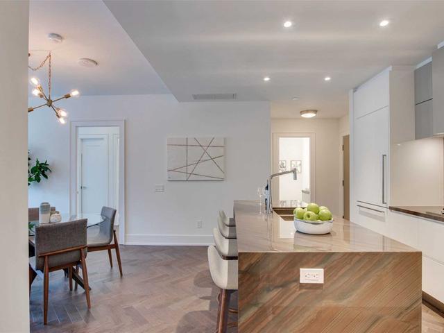 902 - 118 Merchants' Wharf Ave