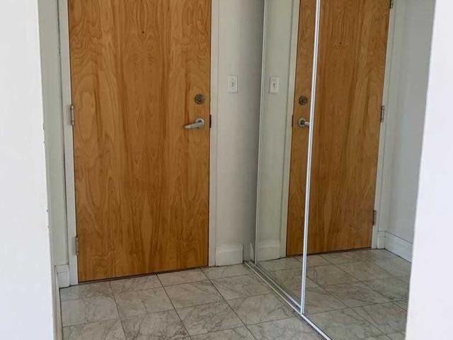 705 - 8 Wellesley St E