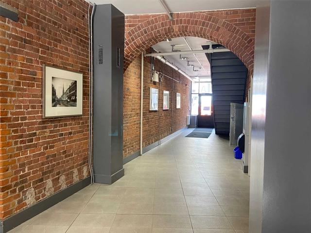 412 - 81A Front St E