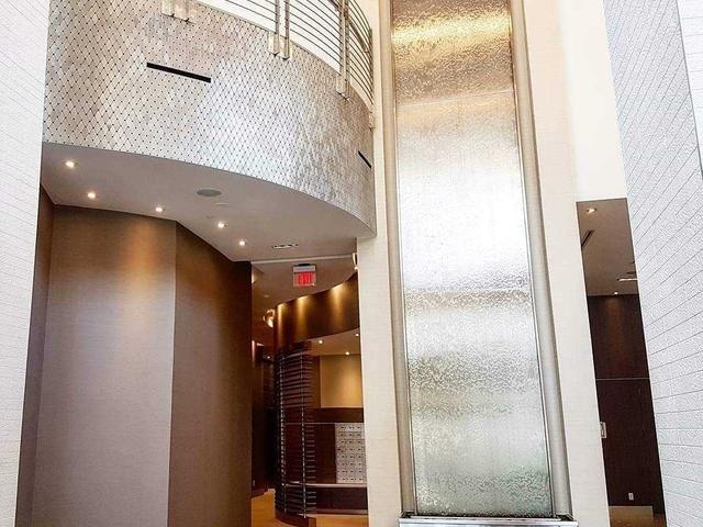 2401 - 500 Sherbourne St