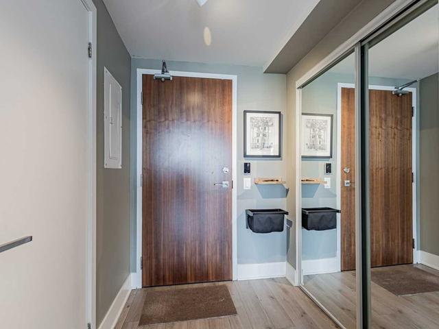 931 - 111 St Clair Ave W