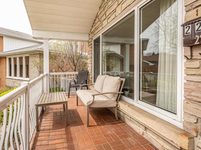 22 Kamloops Dr