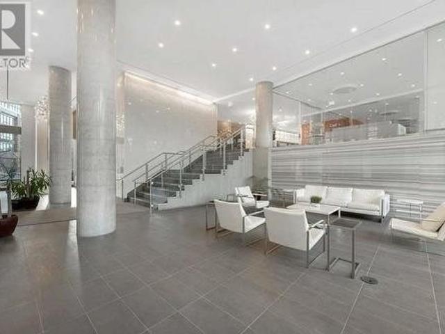 1105 - 69 Lynn Williams St