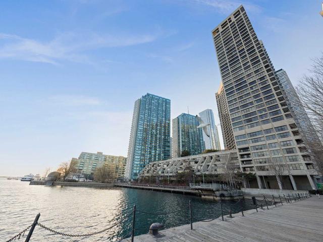 1706 - 65 Harbour Sq