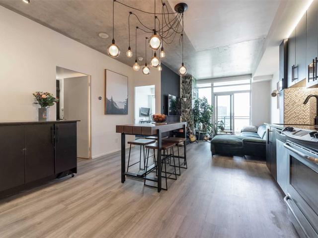 #801 - 1171 Queen St W