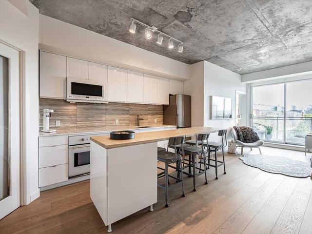 411 - 301 Markham St