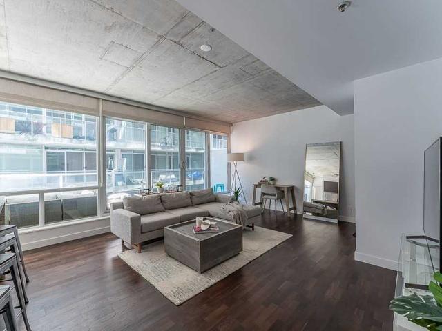 416 - 75 Portland St