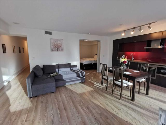 1109 - 300 Front St W