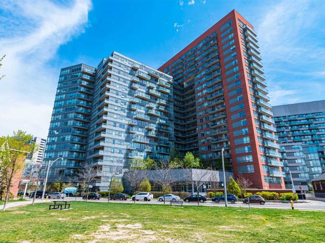 926 - 38 Joe Shuster Way