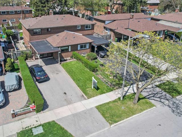 66 Cairnside Cres