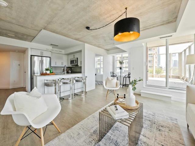 406 - 85 East Liberty St