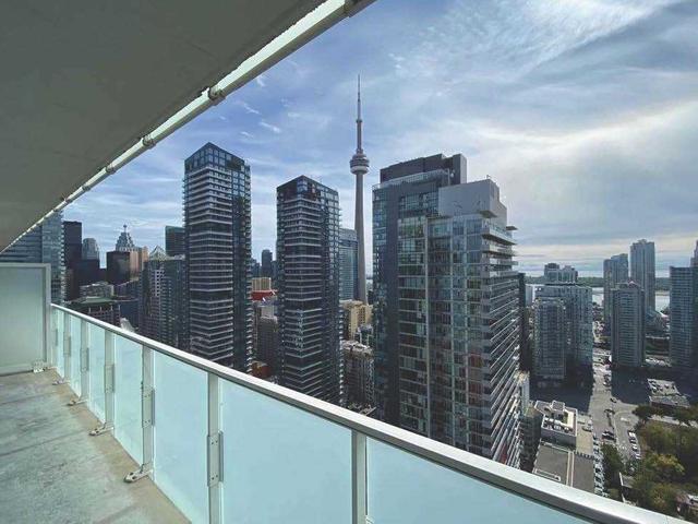 3002 - 11 Charlotte St