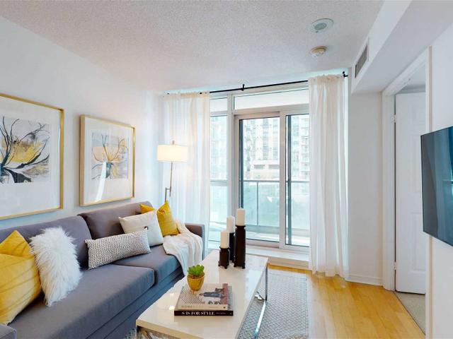 610 - 28 Harrison Garden Blvd