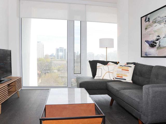 934 - 8 Hillsdale Ave