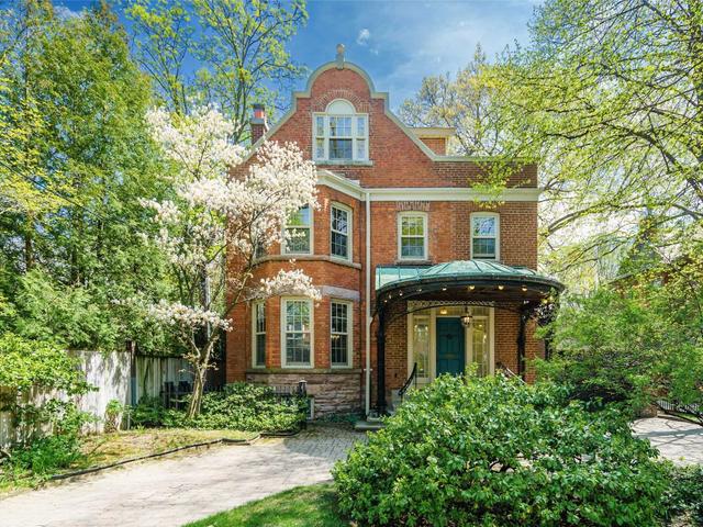 93 Elm Ave