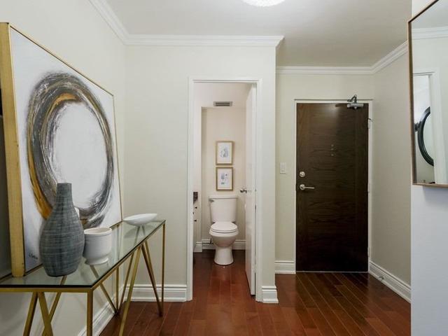 406 - 349 St Clair Ave W