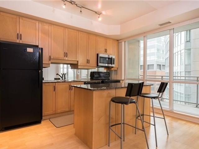 1505 - 220 Victoria St