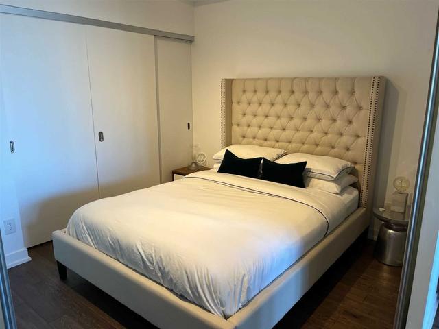 306 - 8 Gladstone Ave