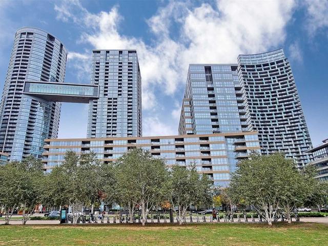 1001 - 10 Capreol Crt