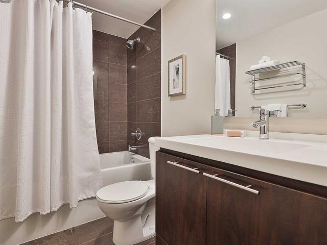 1318 - 70 Roehampton Ave