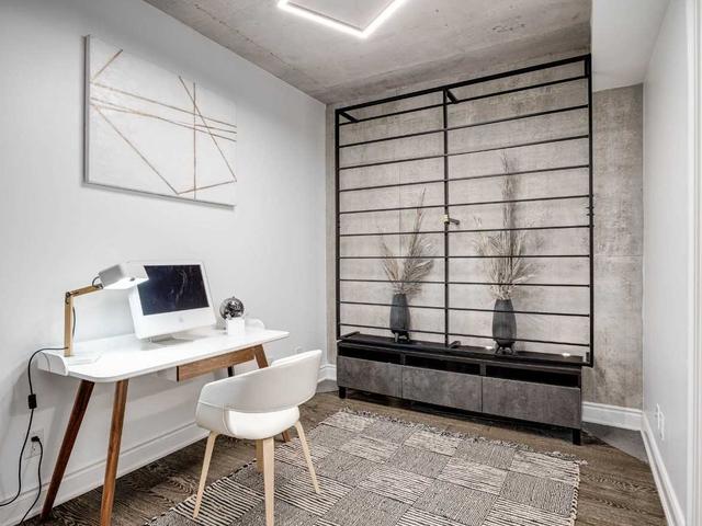 309 - 608 Richmond St W