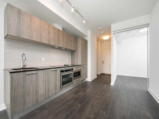 810 - 3 Gloucester St