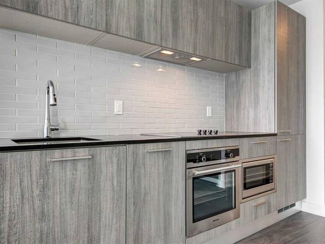 810 - 3 Gloucester St