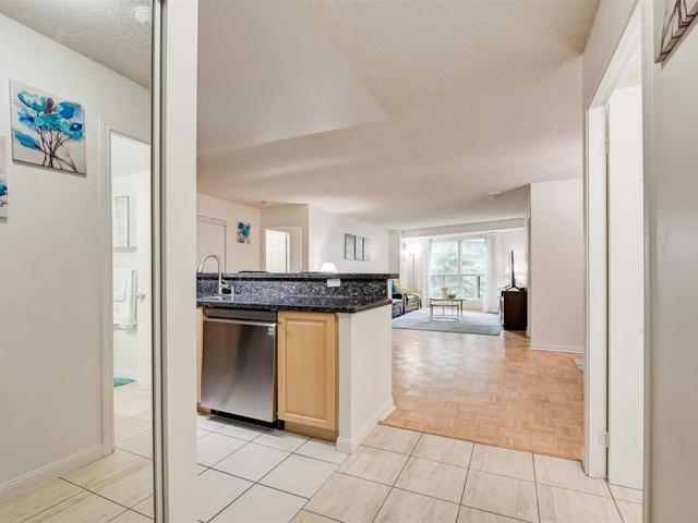 216 - 23 Lorraine Dr