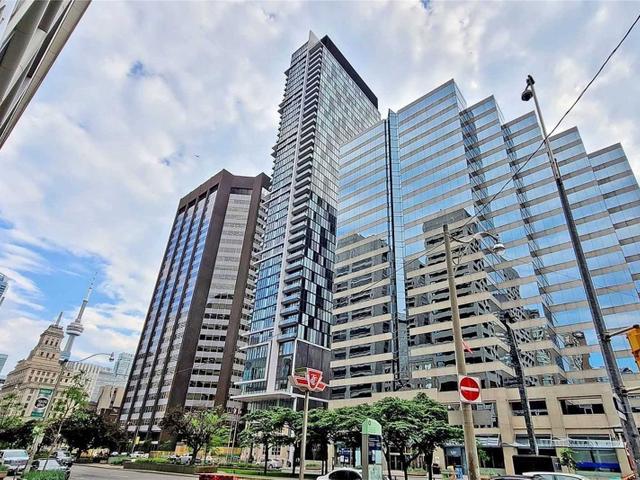 1901 - 426 University Ave