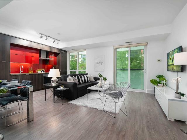 210 - 300 Front St W