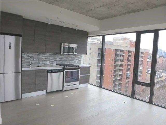 811 - 111 Bathurst St