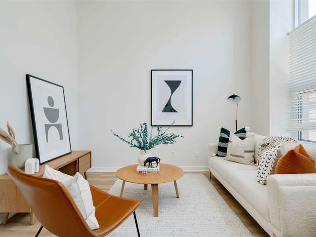 306 - 135 Dalhousie St