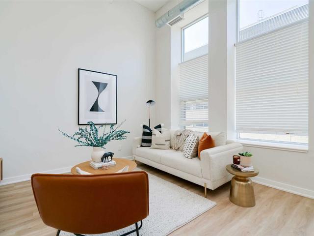 306 - 135 Dalhousie St