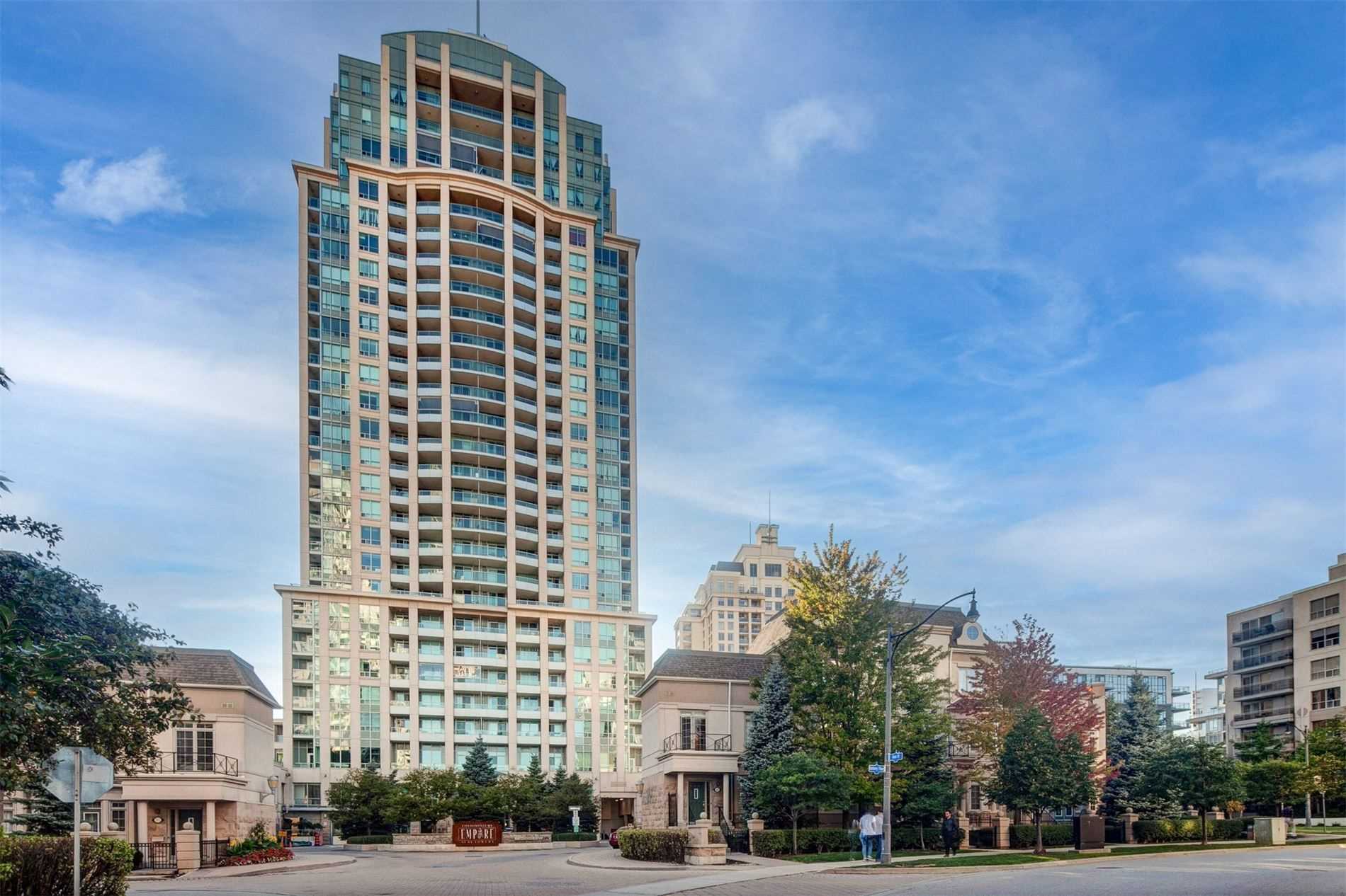 1812 17 Barberry Pl, North York