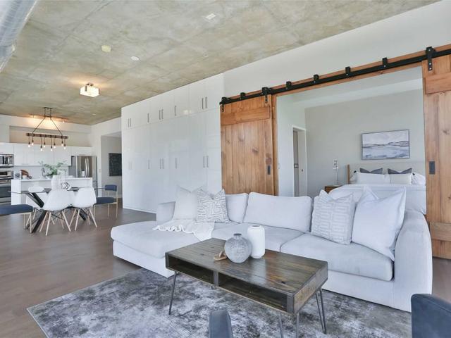 404 - 60 Bathurst St