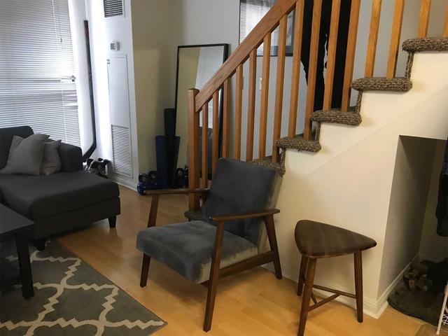 1008 - 1029 King St W