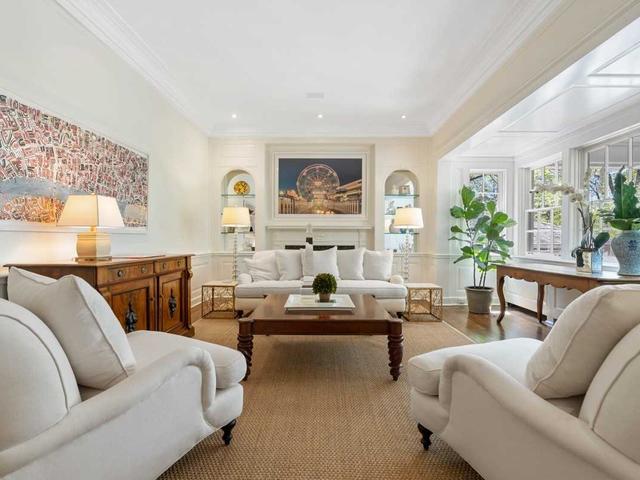 3 Clarendon Cres