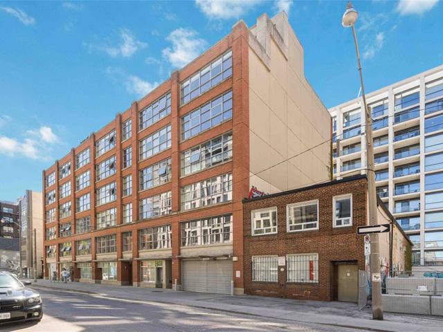 PH 708 - 29 Camden St