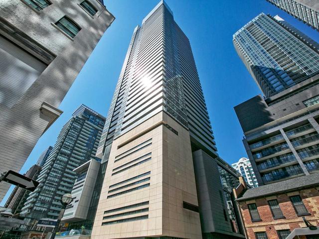 2001 - 80 John St