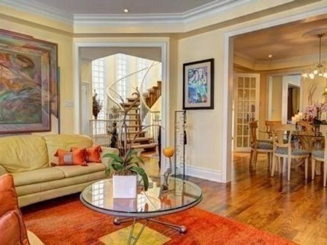 442 Bedford Park Ave