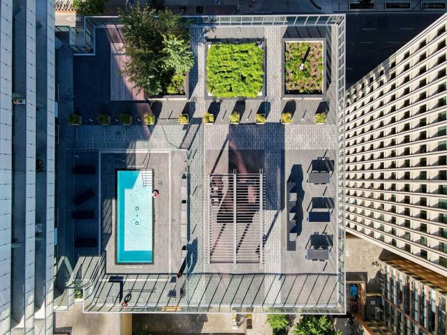 1201 - 57 St Joseph St