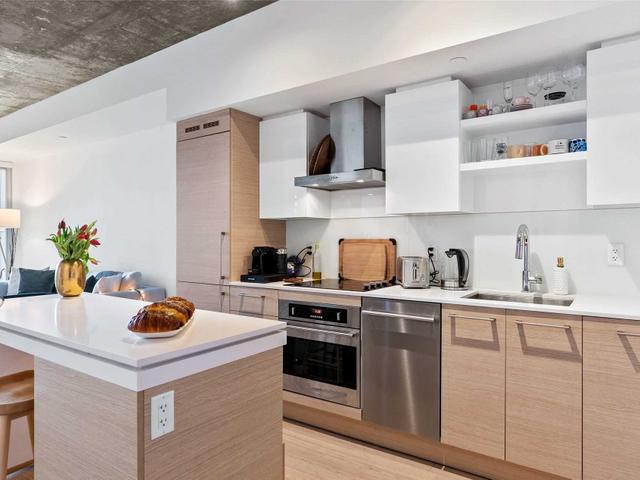 711 - 1030 King St W