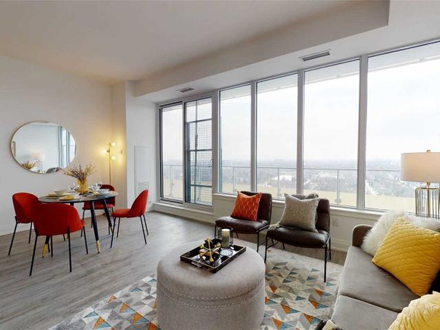 PH205 - 75 Canterbury Pl