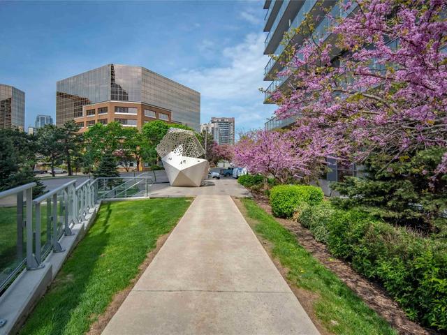 105 - 2015 Sheppard Ave