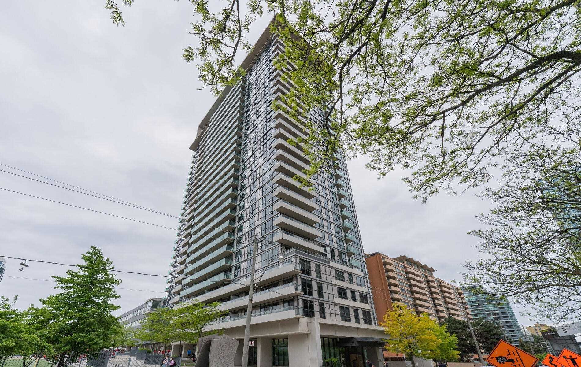 70 Roehampton 221 - 70 Roehampton Ave, Toronto | Sold, C5632840 | Condos.ca