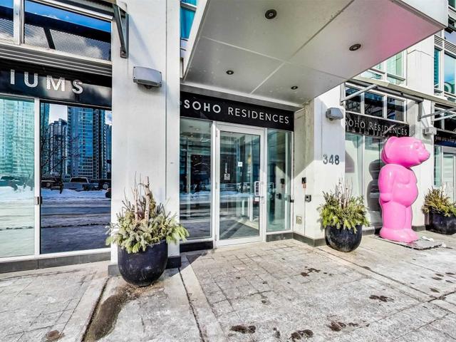 215 - 350 Wellington St W