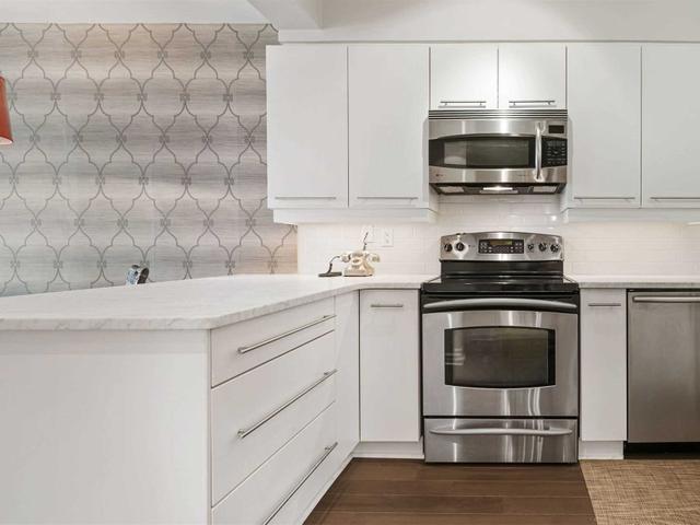 703 - 284 Bloor St W