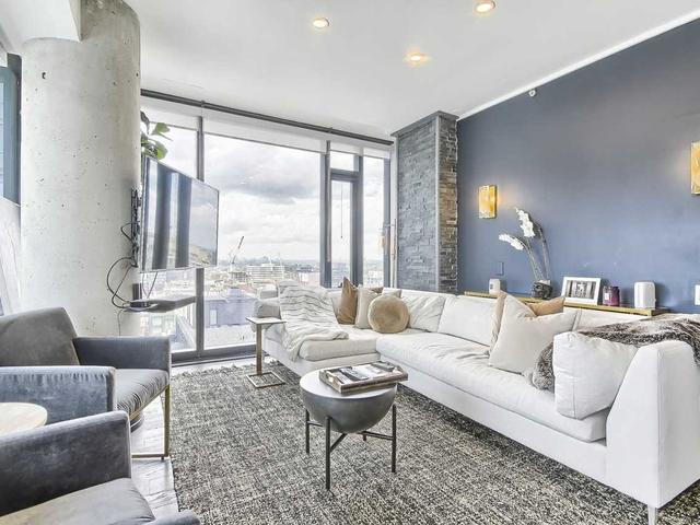 1902 - 11 Charlotte St