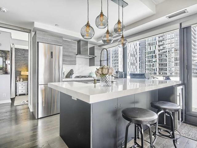 1902 - 11 Charlotte St